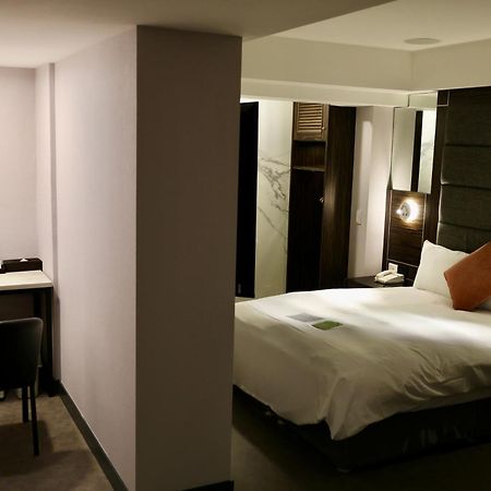 Hub Hotel - Zhongshan Branch Тайбэй Экстерьер фото